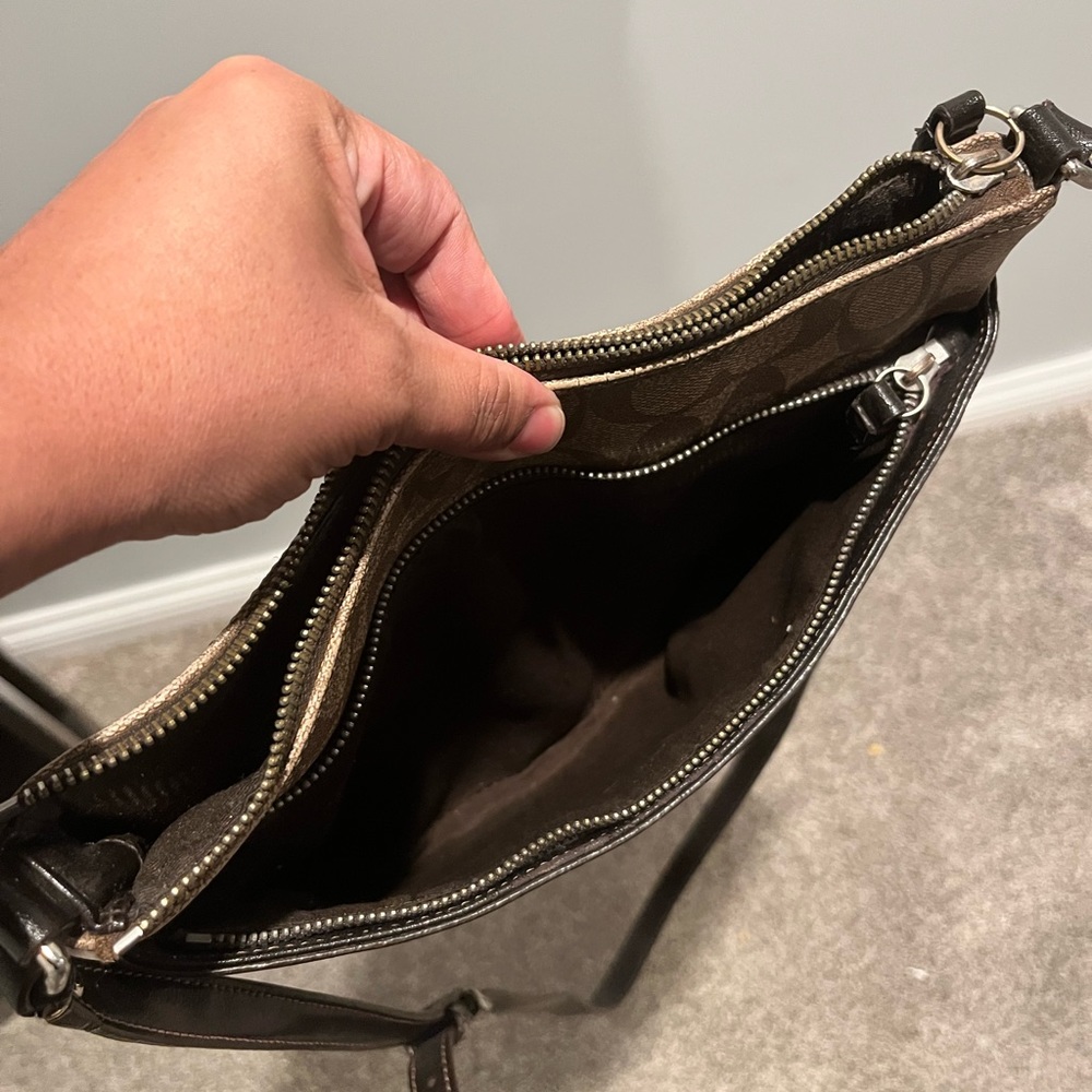 Good condition purse - Picture 4 of 4